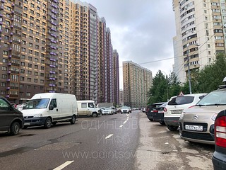 Хранение личного транспорта на улице Чистяковой до реконструкции