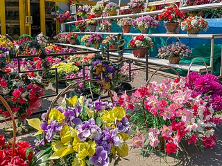Кладбище Лайково, продажа венков
