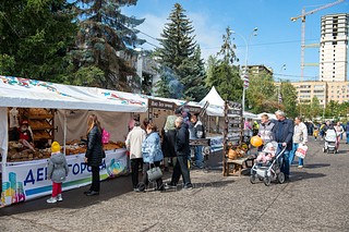 Ярмарка на центральной площади