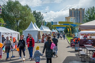 Шатры на центральной площади