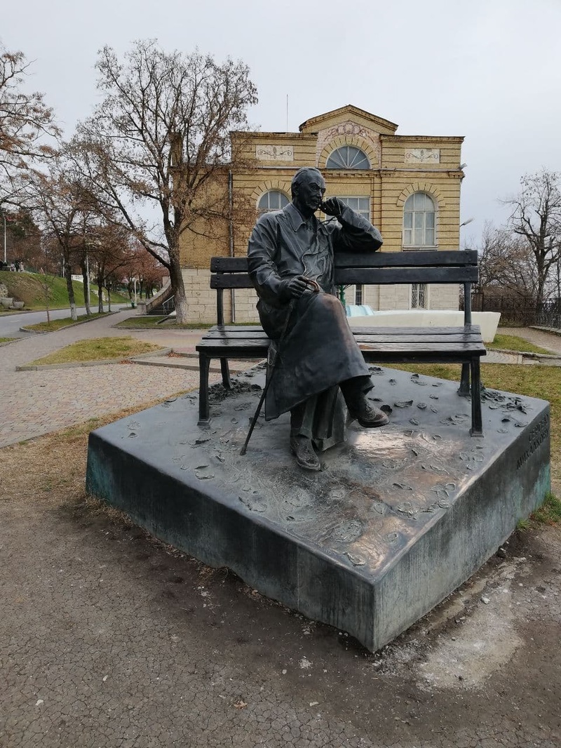 Памятник Сергею Михалкову, «Я не унижусь пред тобою» Ч.2