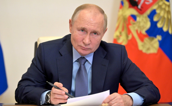 Путин подписал закон об уголовной ответственности за «фейки о военных» и призывы к санкциям, Март
