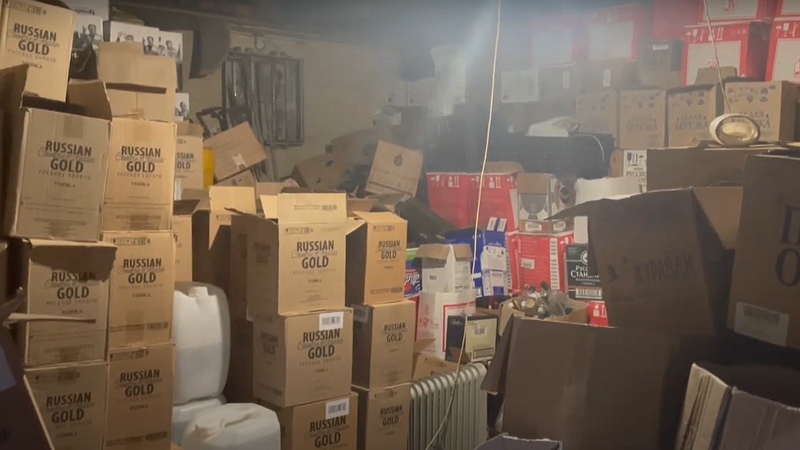 12 тысяч бутылок нелегального алкоголя нашли в гаражах у жителя Одинцовского округа, Апрель