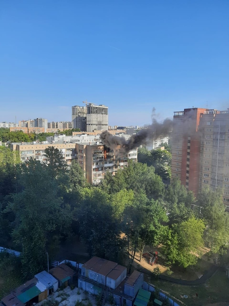 Пожар в доме № 2к2 на бульваре Любы Новосёловой в Одинцово, Август