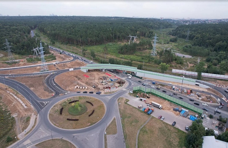 На Рублёво-Успенском шоссе открыли путепровод для гимназии имени Примакова
