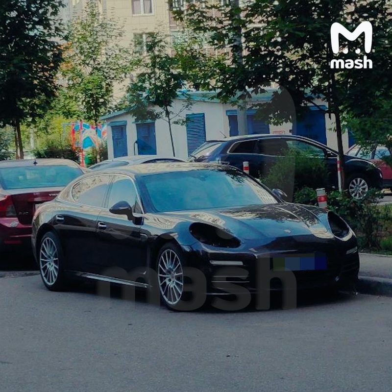 В Одинцово неизвестные сняли фары с Porsche концертного директора Лепса, Август