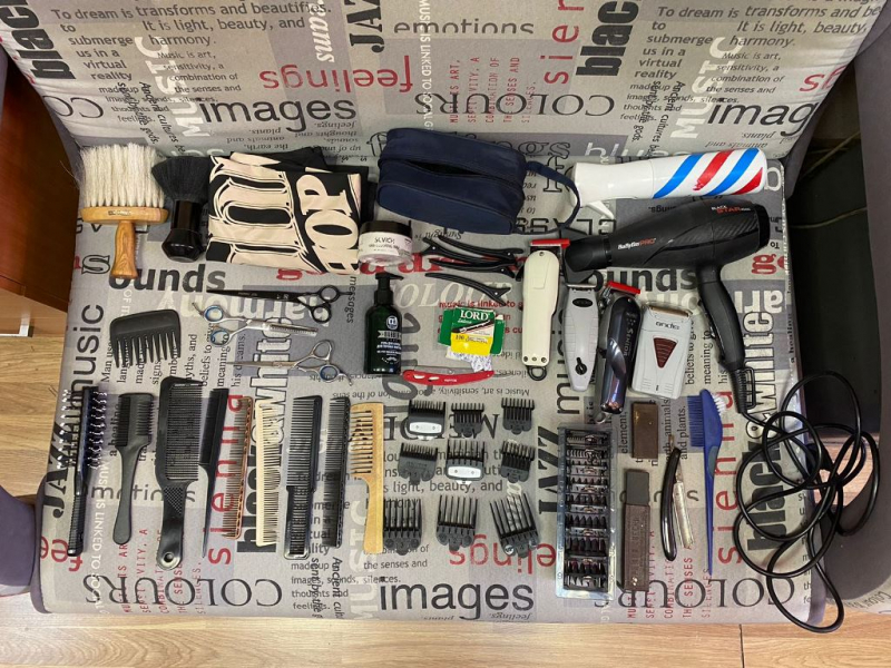 Содержимое кейса, Житель Кубинки украл кейс с парикмахерскими инструментами, забытый пассажиром электрички
