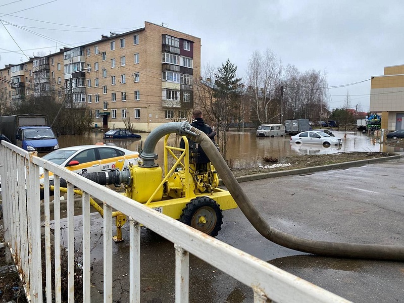 Звенигородский ЖК подтопило из-за прорыва дамбы