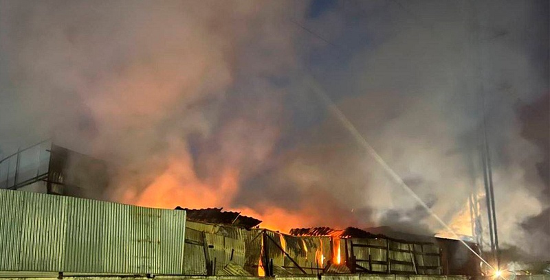 Три человека погибли при пожаре на складе в Одинцово, Май