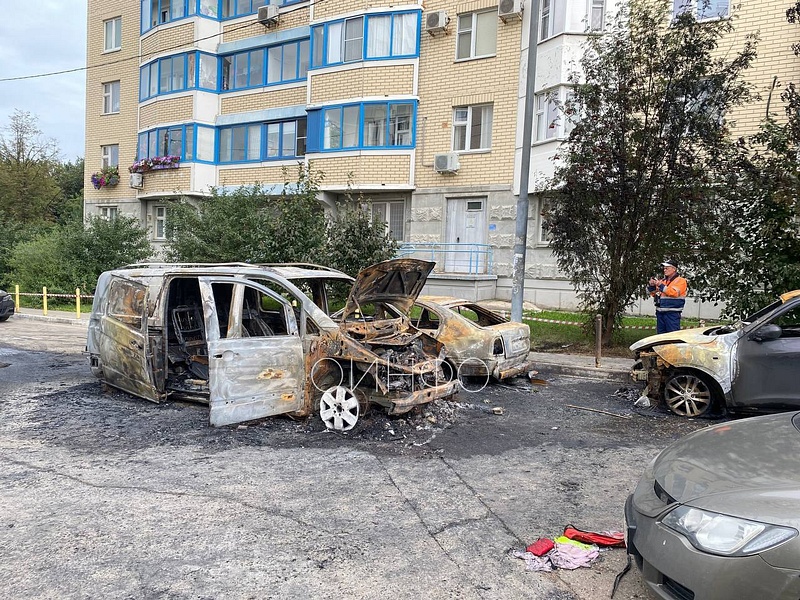 Авторемонт закончился пожаром в ЖК «Микрорайон Немчиновка»