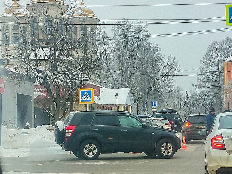 В Звенигороде автомобилистка сбила двух женщин на пешеходном переходе