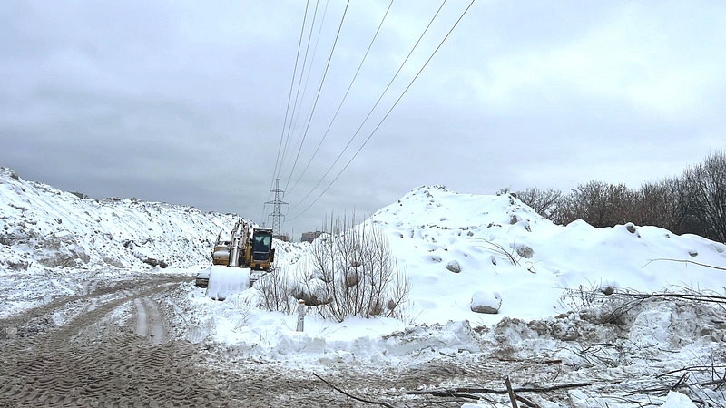 Незаконную свалку снега обнаружили в охранной зоне ЛЭП в Одинцовском округе, Февраль
