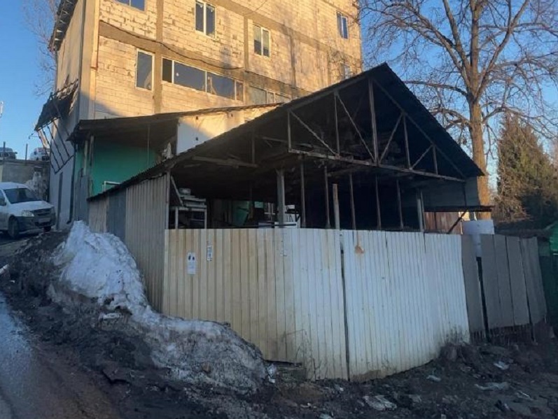 Полиция проверит участок бизнесмена в Новоивановском. Местные жители сообщили, что здесь незаконно оборудована артезианская скважина, Апрель