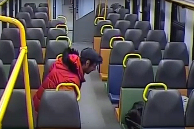 Мужчина украл телефон у спящего пассажира в электричке Киевского направления, Июль