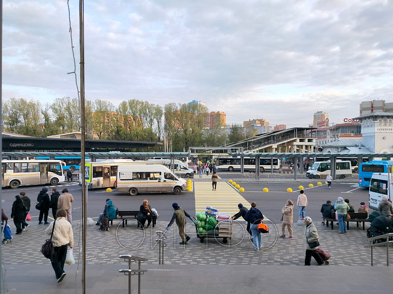 Новый пешеходный переход на привокзальной площади Одинцово, Октябрь