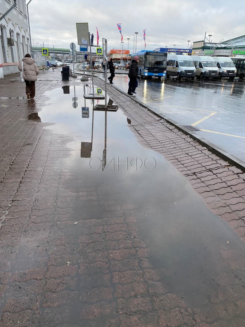 Лужа на привокзальной площади Одинцово, ноябрь, Ноябрь