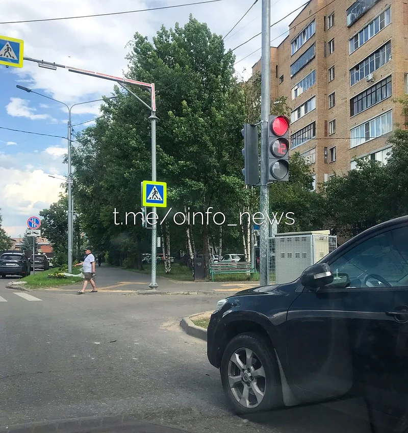 На загруженном пешеходном переходе в Одинцово установили светофор