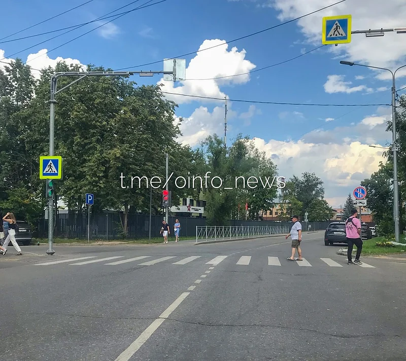 На загруженном пешеходном переходе в Одинцово установили светофор