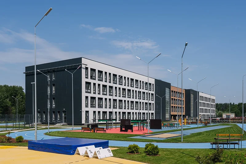 Новая школа в ЖК «Одинбург» в Одинцово, Три новые школы открыли в Одинцовском округе: две в Одинцово и одну в Звенигороде