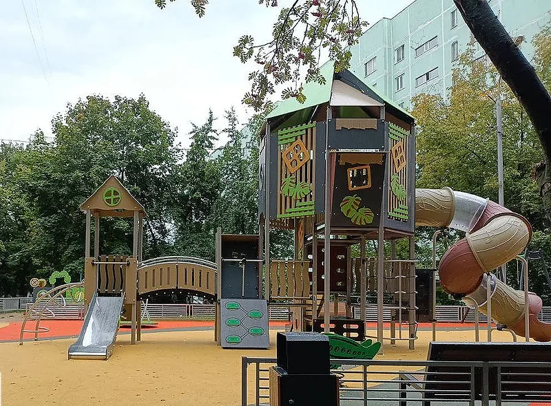 В Одинцово открыли новую детскую площадку на месте пропавшей в июне