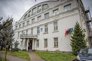 В здании администрации Звенигорода откроют детскую школу искусств. Чиновники переедут в другое здание