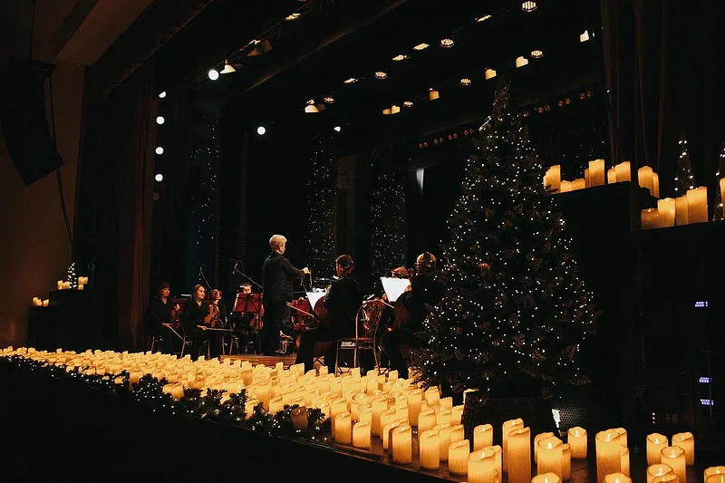 В Одинцово состоится Новогодний шоу-концерт в сиянии тысячи свечей, В Одинцово состоится Новогодний шоу-концерт в сиянии тысячи свечей