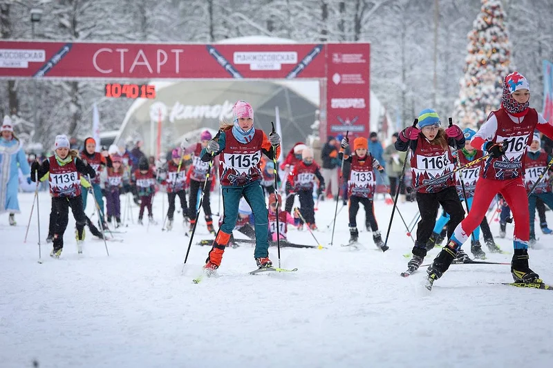 Участники гонки, 56-я Манжосовская лыжная гонка в Одинцовском парке культуры, спорта и отдыха