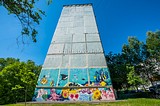 Граффити на торце Чикина 4: осьминожка, рыбки и кораллы