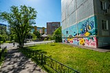 Граффити на торце Чикина 4: осьминожка, рыбки и кораллы
