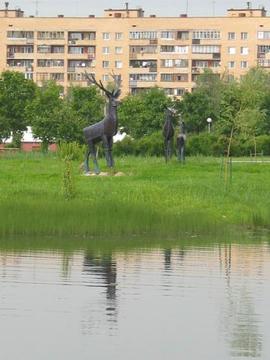 Олени на Оленьем острове, «Баранка» (центральный пруд), памятник скульптура монумент парк, Lych