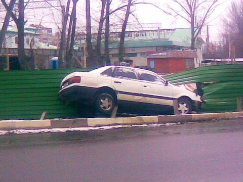 возле пруда! (2-ой завод), ДТП — происшествия на дороге, авария, забор, fotin26