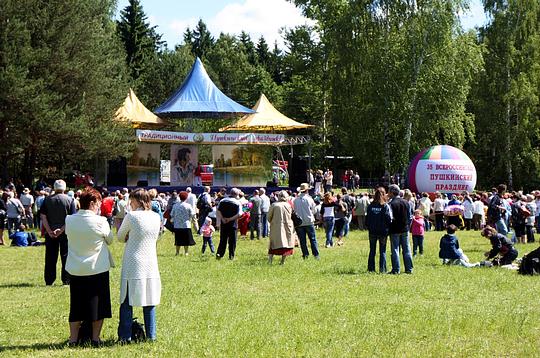 День рождения пушкино. Пушкинская Поляна в Захарово.