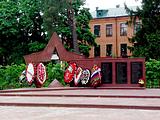 пос. Горки-2. Памятник погибшим во время ВОВ односельчанам.
