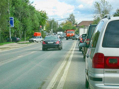 Мерседес, гос.№ е394са197, обгон с пересечением двойной сплошной, Можайка перед Акулово в Одинцово 29.09.2012 13:49:40, Встречка, isdead