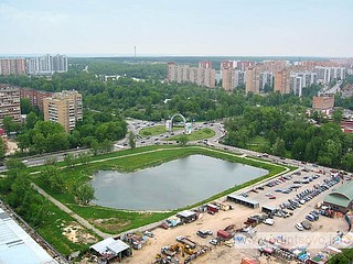 вид на арку с высоты птичьего полета. а может и выше :)